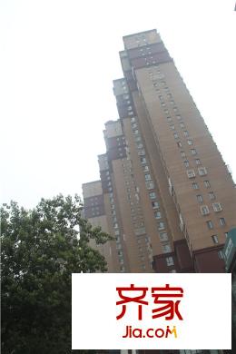 鋼城水岸小區(qū)內(nèi)（2015-06-23）