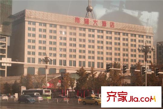 世博廣場項(xiàng)目對面的南湖大酒店