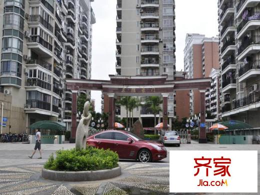 名湖豪門外景圖 