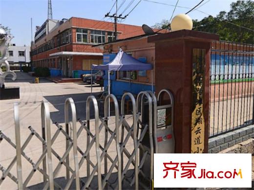 機(jī)場(chǎng)路南樓配套圖周邊配套 學(xué)校
