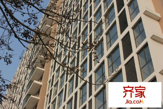 天一廣場(chǎng)實(shí)景圖1號(hào)樓實(shí)景（2013-1-16）