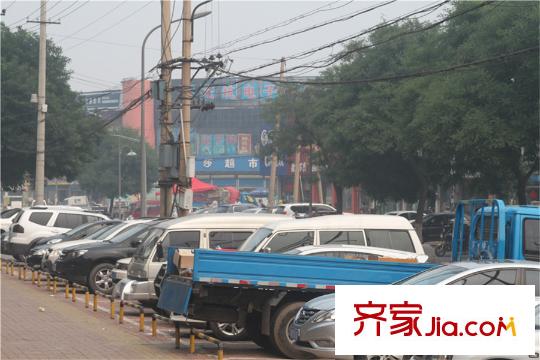 恒基荷唐悅色項(xiàng)目周邊荷花坑市場(chǎng)
