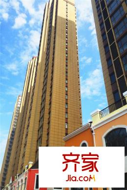 東方漁人碼頭小區(qū)樓棟仰視（2015-07-23）