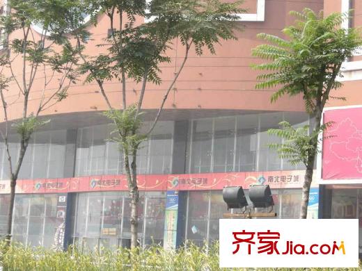 時代星城向南行約10米的南北電子城