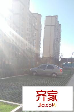 大悅新城小區(qū)停車位實(shí)景（2015-11-3）