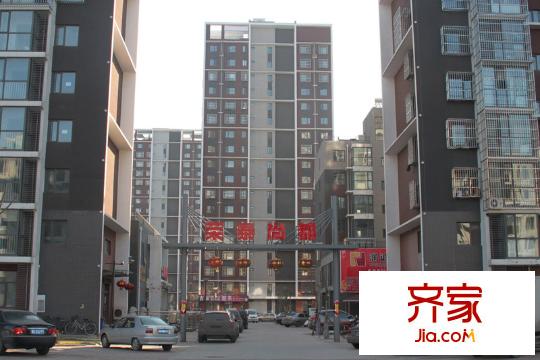 榮泰尚都小區(qū)正門（2011-12-08）