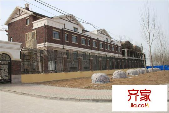 龍湖莊園項(xiàng)目實(shí)景（2013-11-14）