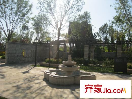 潤(rùn)達(dá)萬(wàn)科金域藍(lán)灣周邊配套-朝陽(yáng)廣場(chǎng)