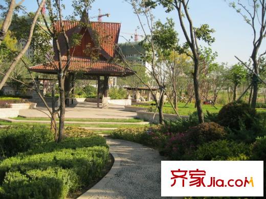 潤達萬科金域藍灣周邊配套-朝陽廣場