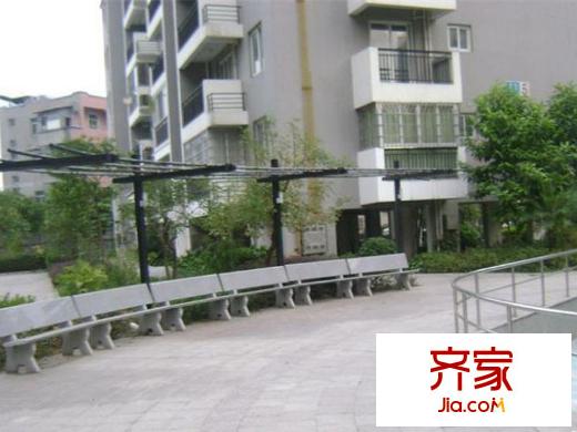 隆華蘋果園外景圖 