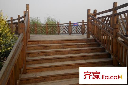 紫盈花園周邊木橋