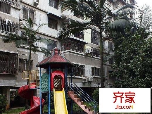 高校小區(qū)外景圖 
