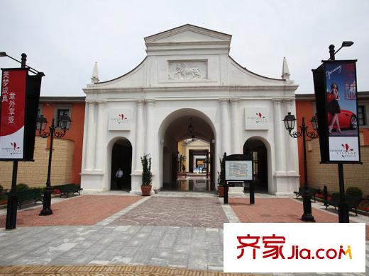 凱旋國際公寓周邊佛羅倫薩小鎮(zhèn)