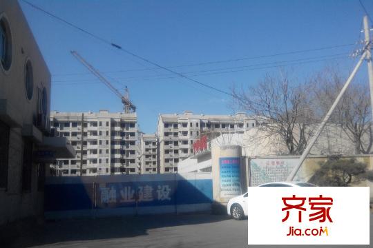 中環(huán)福境施工進(jìn)度一期小高層主體封頂（2015-3）