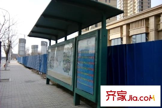 童年河周邊新三條石大街公交站