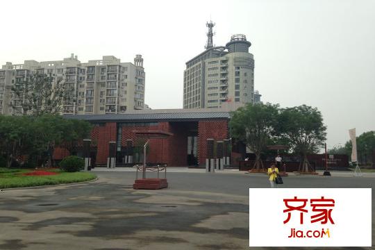 融創(chuàng)中心售樓處（2015-7）