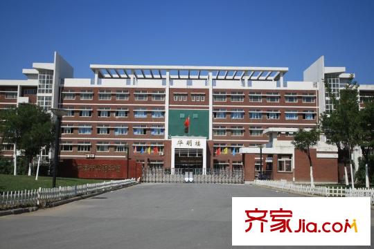 華潤橡樹灣西行300米華明學(xué)校