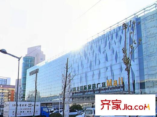 萬科新梅江柏翠園周邊臨近的紅星美凱龍