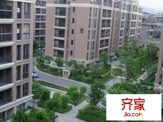 新倉(cāng)山洋樓外景圖 