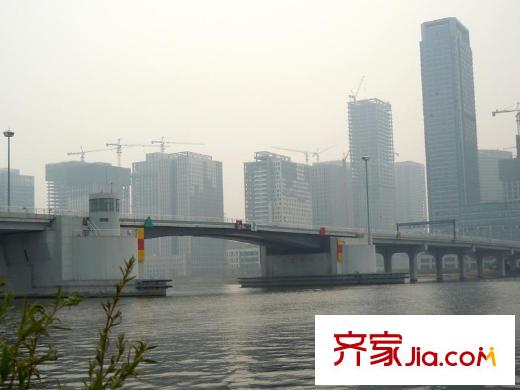 光耀東方國際大廈周邊臨近的大橋