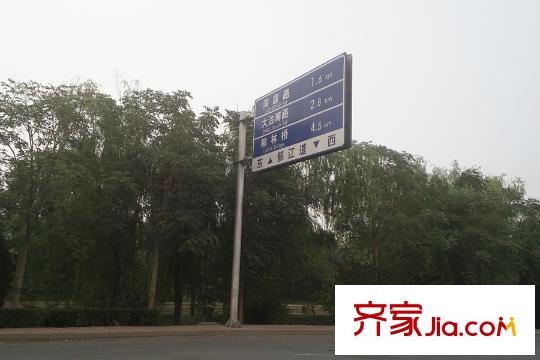 天物郁江溪岸周邊路牌
