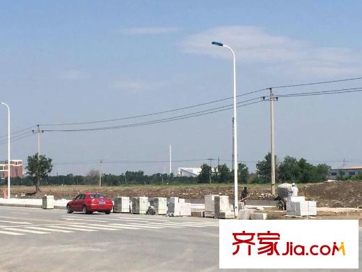 旭輝燕南園小區(qū)北側(cè)文化大道 