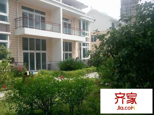 君臨香格里外景圖 