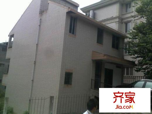 康樂(lè)山莊別墅外景圖康樂(lè)山莊 