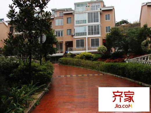 羅馬生態(tài)園別墅外景圖 