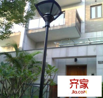 融僑觀山府外景圖 
