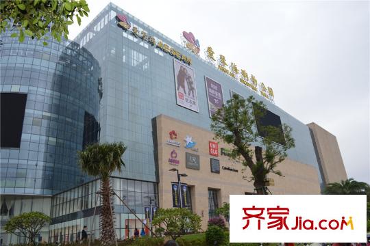 融僑奧體園著愛(ài)琴海購(gòu)物中心