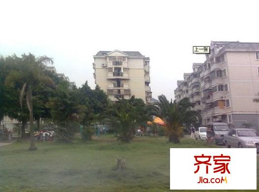 建華小區(qū)一期外景圖建華小區(qū) 