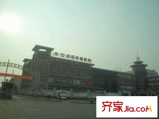 中國鐵建梧桐苑周邊南湖社區(qū)中百倉儲