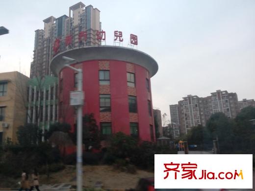 當(dāng)代安普頓小鎮(zhèn)周邊新喬幼兒園
