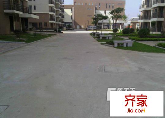 東部新城外景圖 