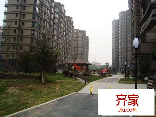 南湖天久云門外景圖 