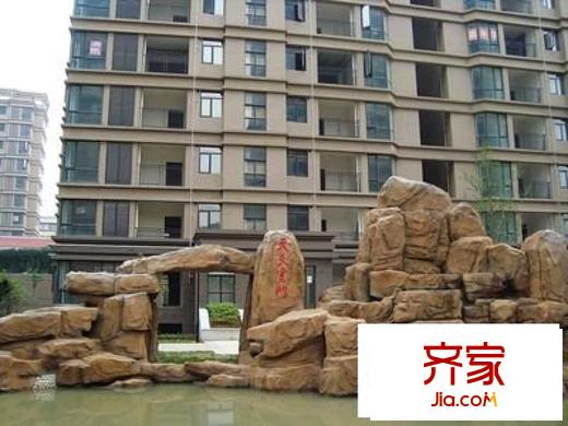 南湖天久云門外景圖 