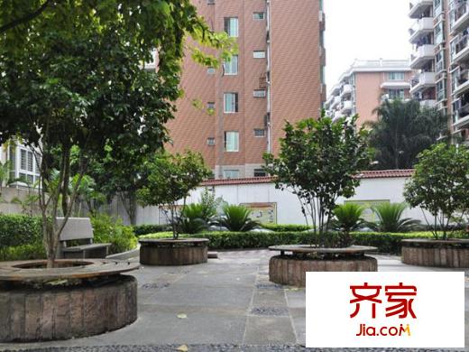 名湖豪門外景圖 
