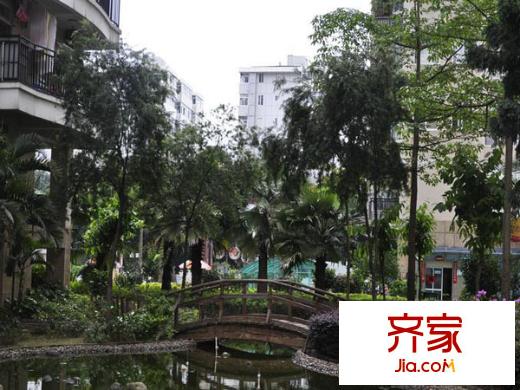 名湖豪門外景圖 