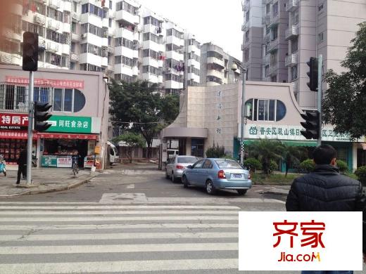 連福新村外景圖 