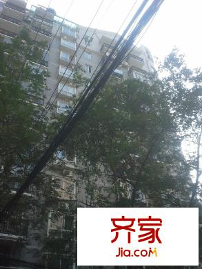 湖邊坊人家外景圖