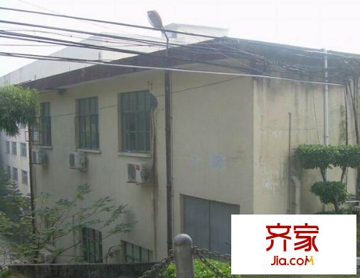 行政學(xué)院單位宿舍外景圖 