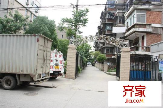 江大路工科院小區(qū)外景圖