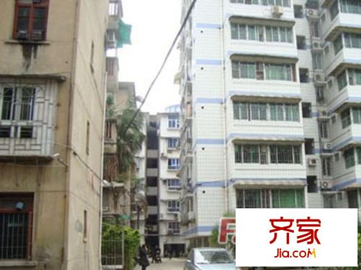 一中宿舍外景圖 