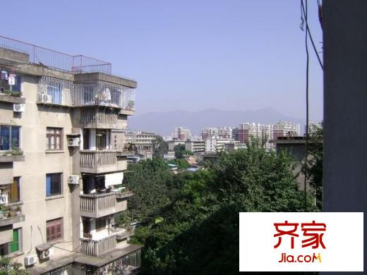 工程學(xué)院宿舍外景圖 