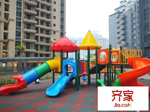 中御公館小區(qū)游樂園（20140322）