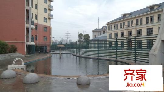 中一花園外景圖 