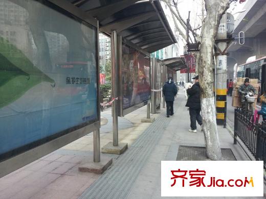 馨悅國(guó)際配套圖江漢大道大智路公交站臺(tái)