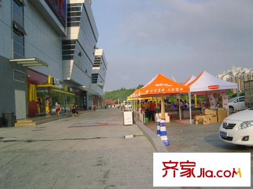 萬(wàn)科金域華府配套圖沃爾瑪長(zhǎng)山湖購(gòu)物廣場(chǎng)