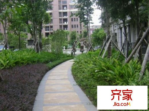 新倉(cāng)山洋樓外景圖 